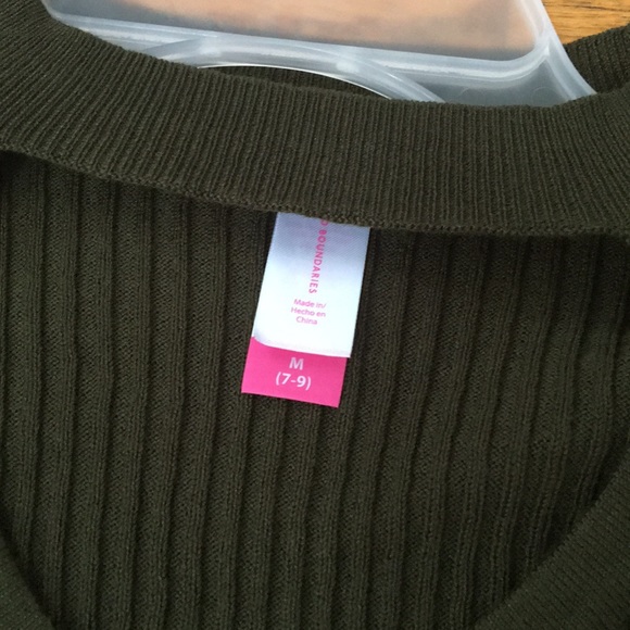 Cut-out Sweater - Picture 2 of 2